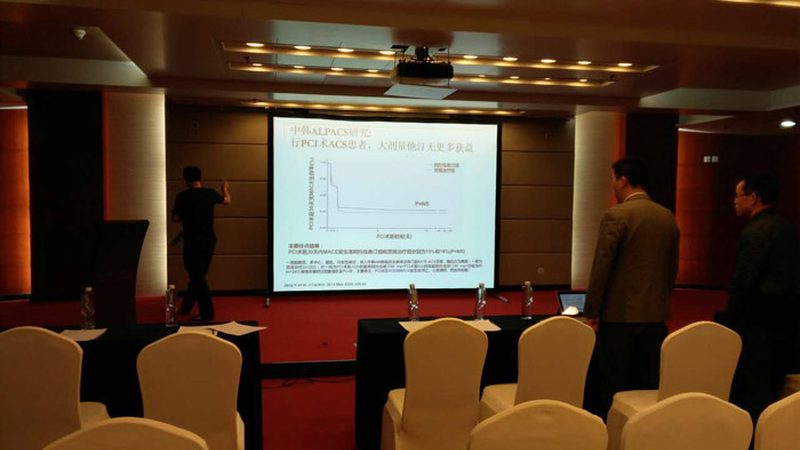 小标题：一、费用构成解析